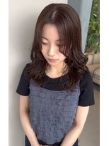 シー(The She's)&nbsp;艶カラー　ハッシュカット×くすみブラウン◎