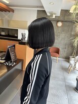 ショートヘア ハーフアンドハーフ(HALF AND HALF) ボブ