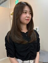 カミエ(kamie) ツヤのあるブラウンロング × 大人っぽい上品な仕上がり