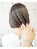 ミルクティーグレー×ショートボブ/ブリーチ2～3回ベース