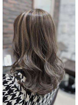 ディッシュ 五反田(dish) 五反田美容室☆3Dハイライトシルバー☆ファイバープレックス