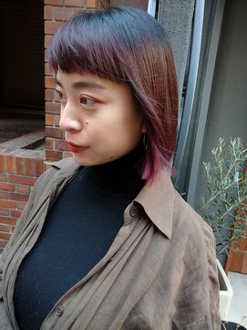 ウィーク 梅田(UiiC) ブリーチなしチェリーブラウン大人ボブ【uiicumeda sachi】