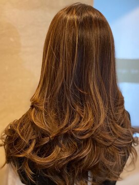 六本木美容室 西麻布店 ランダムカーリースタイル