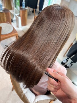 ユミリーバイルコル(umily by RuCOR.) メルティカラー/フェミニンロング/似合わせカット/髪質改善