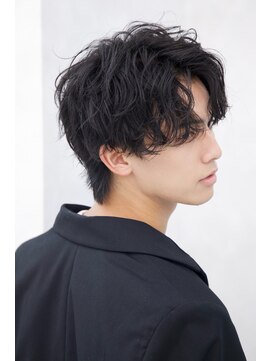 ルーシー 川越(LUCEY) センターパートフェザーパーマシャドウパーマメンズパーマ