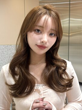 ルームバイシー 新宿(Loom. by Sea) 〇ミディアムレイヤー×大人ガーリー[新宿/似合わせカット]