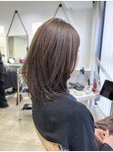 軽やかな抜け感を作るレイヤースタイル♪