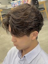 フィフス 大分(fifth)&nbsp;大分フェザーパーマメンズカットラウンドマッシュセンターパート