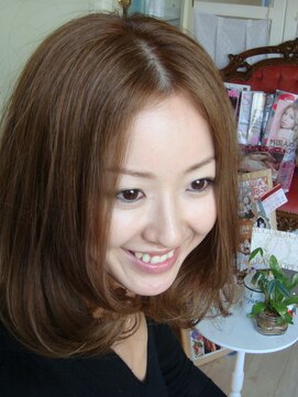 ヘアーアンドハッピー ココバーキン(Hair&Happy CoCoBirkin) 内巻きミディアムボブディ