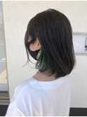 遊び心たっぷりのグリーンのインナーカラー