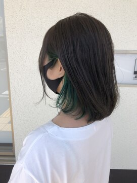ラフィージュジャパン(RAFFIGE JAPAN) 遊び心たっぷりのグリーンのインナーカラー