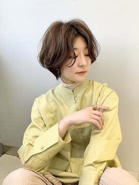 ヴェイン 渋谷(vain) 20代30代40代前下がり/ハンサムショート/毛先パーマ/黒髪