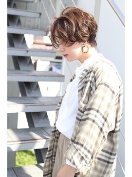 レンジシ オモテサンドウ(RENJISHI omotesando) 前髪なしショート 束感ショート マッシュパーマ ミニウルフ