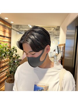 エクリ 麻布十番(equri) ニュアンスセンターパート