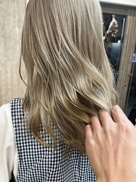 リベストバイジェービー 稲毛(li best. byjb) ペールベージュ/セクションカラー/外ハネボブ[稲毛/稲毛駅]