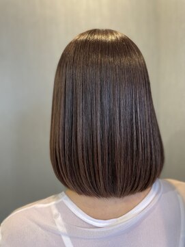 シャトン(chaton) 柔らか質感ストレート/艶ブラウン/大人女子