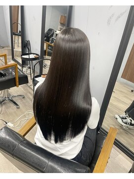 ダーツ(darts) darts岡野右京/美髪縮毛矯正・髪質改善ストレートエステ