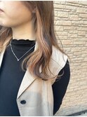 ピンクベージュ