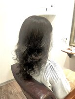 ヘアー グリーン(hair green)&nbsp;ロングパーマスタイル/エレガントロング/ゆる巻きパーマ