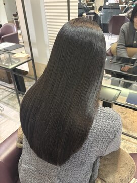 ノーム バイ アウラ(norm. by aura) 柳田オリジナル地毛風ストレート