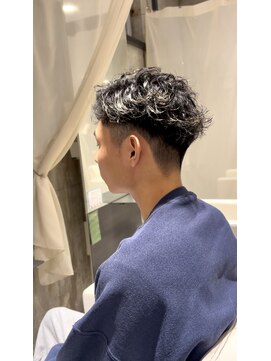 ミリ(milli Produce by ITAKURA) 刈り上げスパイキーショート