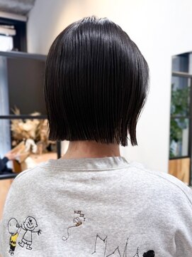 エヌ(nnn.) 切りっぱなしボブ/大阪/梅田/中崎町/茶屋町