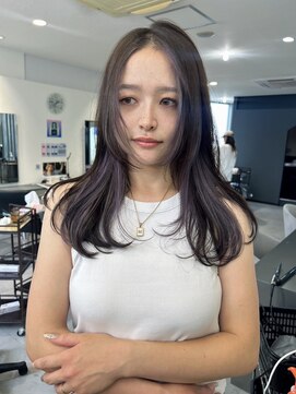 キング(K!ng) ハイライトカラーミルクティーベージュレイヤーカット