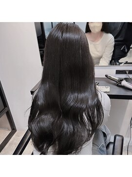 オットット(OttottO) 透明感あるダークグレージュ