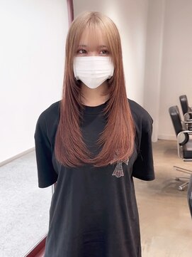 ジゼラ(GISELA) ルーツカラー レイヤーカット ブリーチカラー