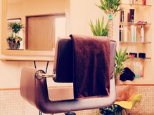 ヘアクリニック レイズ(HAIR CLINIC RAISE)の雰囲気（落ち着いた雰囲気でゆったりとした時間が流れます）