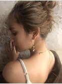 /お団子ヘア/ヘアアレンジ/ルーズ/後れ毛/グラマラス/抜け感/