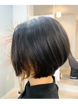 サイイン(saiin) インナーカラーボブ