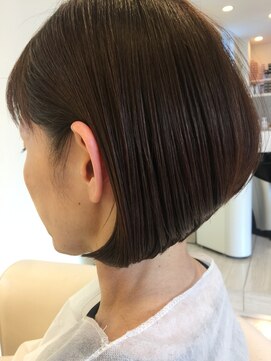 サロン ド コワフュールシェ トモ(salon de coiffure chez tomo) ボブ