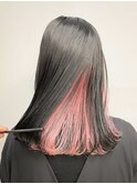 切りっぱなし　ミディアム　ピンク　黒髪　インナーカラー