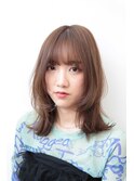 ミディアム顔周りレイヤー韓国くびれヘア透明感ベージュ