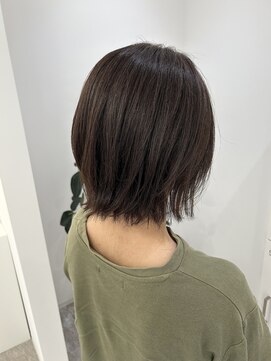 グラムヘアー(GLAM HAIR) 外はねボブ×透明感カラー