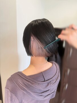 クロリ(Coloris) 低めインナー×切りっぱなしボブ