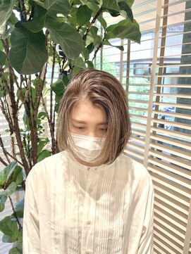 ステアケース 武蔵小杉店(stair:case) 武蔵小杉ショート白髪ぼかし脱白髪染め大人可愛い