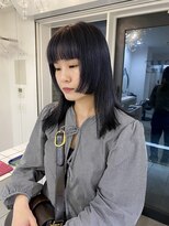 シイ(SIE)&nbsp;ネイビーカラー　デザインカット