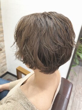 アトリエナガノ(atelier nagano) ショートボブ/ニュアンスカラー/センターパート/ブルージュ