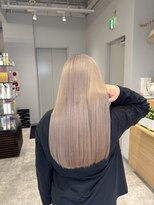 イリ 梅田(ili) グレージュ