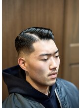 バーバーショップ スバル(BARBERSHOP SUBARU) ＜理容室＞＜バーバー＞＜おーてぃー＞7：３スキンフェード