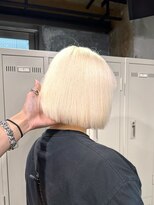 エゴ 池袋(EGO) 切りっぱなしボブホワイトブロンド