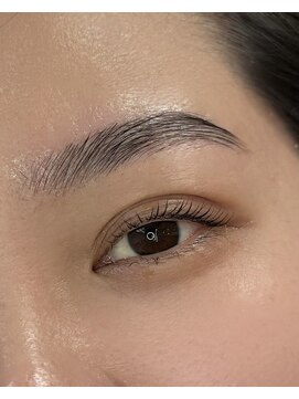 誰でもぱちくりおめめになるパリジェンヌ美眉のハリウッドブロウ