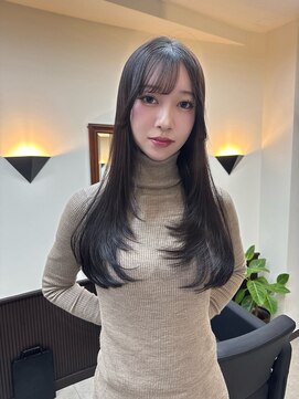 シクネ 新潟駅 万代(SHICUNE) 【新潟駅前】ロングレイヤー　レイヤーカット　ローレイヤー