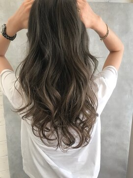 アンダーバーホワイト(_WHITE) エアリーロングレイヤー