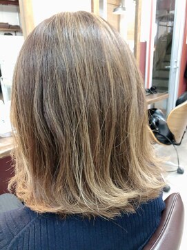 ルーファス 恵比寿 渋谷(Ruufus) 白髪ぼかしハイライトボブ【Ruufus恵比寿渋谷】3151c