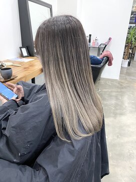 ワンスタイル(One style) 黒染め履歴から、2ブリーチ　エアタッチバレイヤージュロング