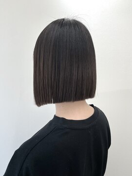 ラベスト バイ セロ 池袋メトロポリタン前(LOVEST by CERO) モード寄りラインボブ /ボブ/切りっぱなしボブ/内巻きボブ