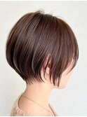 丸みショートボブヘアミルクティーベージュカラーグレイカラー